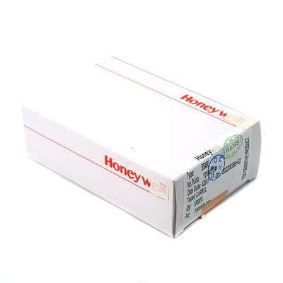 SS49E przez otwór zamontowany czujnik efektu Hall Compact 10 V napięcie zasilania operacyjnego