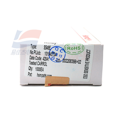 SS49E przez otwór zamontowany czujnik efektu Hall Compact 10 V napięcie zasilania operacyjnego